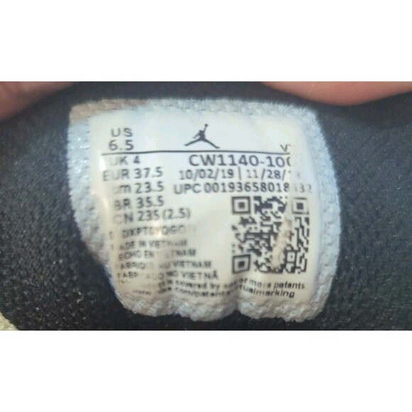 Air Jordan 1 Mid SE Multi Color ‘Lightbulb’ CW1140100 Women's Size 6.5 - Picture 14 of 15